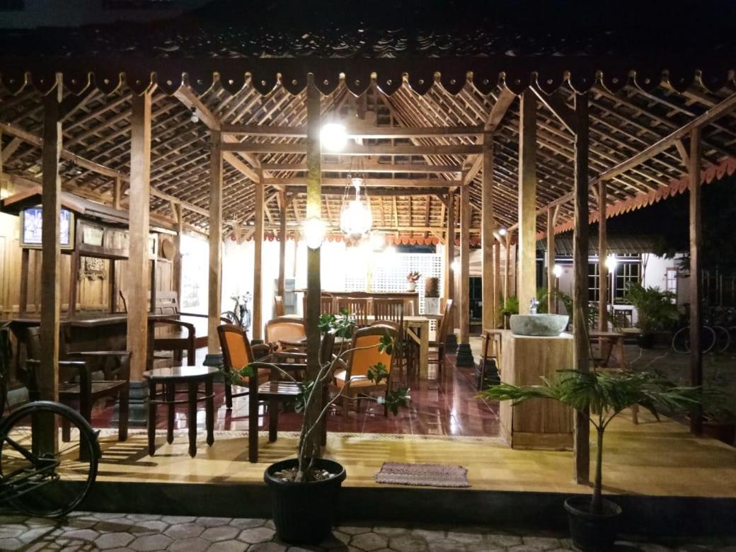 Diaga Grha Hotel Yogyakarta Dış mekan fotoğraf